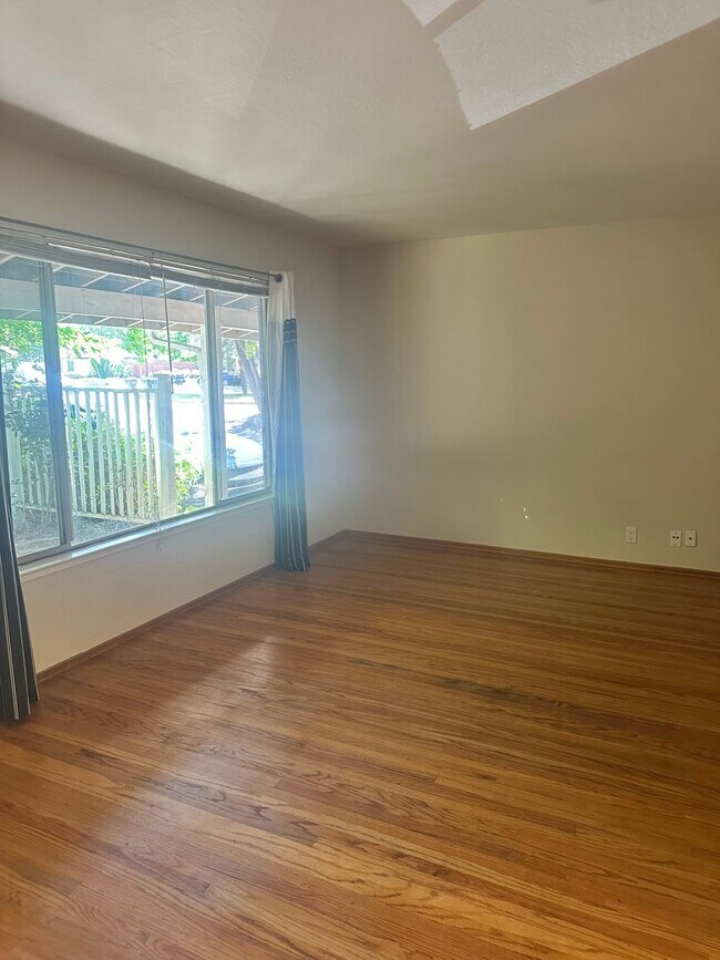 1334 Fourth St in Livermore, CA - Building Photo - Building Photo
