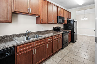 Dilworth Apartment Homes in Asheville, NC - Building Photo - Building Photo