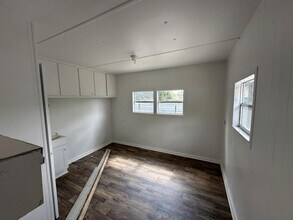 3632 SW Military Dr in San Antonio, TX - Building Photo - Building Photo