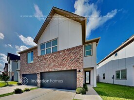 10522 Executive Lake Dr in Stafford, TX - Building Photo