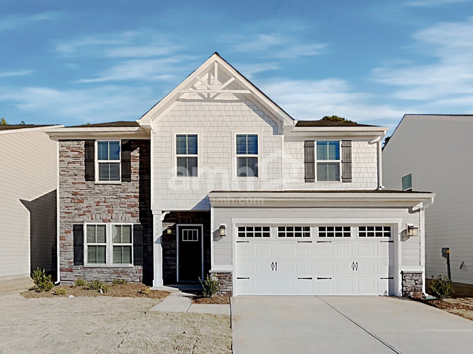 5034 Twin River Dr in Denver, NC - Building Photo
