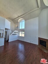 1529 S Bundy Dr in Los Angeles, CA - Building Photo - Building Photo