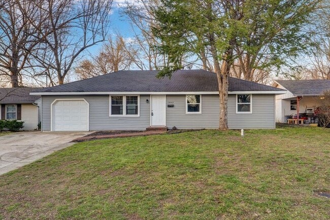 property at 2843 E Monroe Terrace