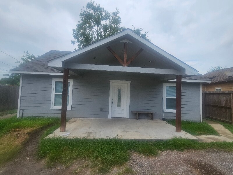 7909 Brutus St in Houston, TX - Building Photo