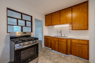 997 Mohegan Trl in Willoughby, OH - Building Photo - Building Photo