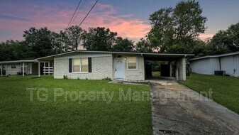 6947 Clovis Rd in Jacksonville, FL - Building Photo