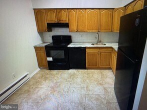 502 BROMLEY in Clementon, NJ - Building Photo - Building Photo