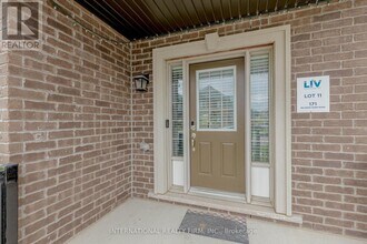 171 Bilanski Farm Rd in Brantford, ON - Building Photo - Building Photo