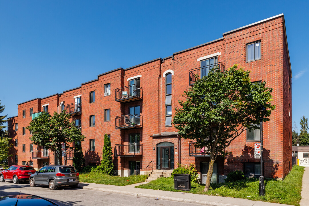 2651 Duvernay Rue in Montréal, QC - Building Photo