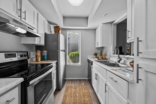 Sierra Walk in Glendale, AZ - Building Photo