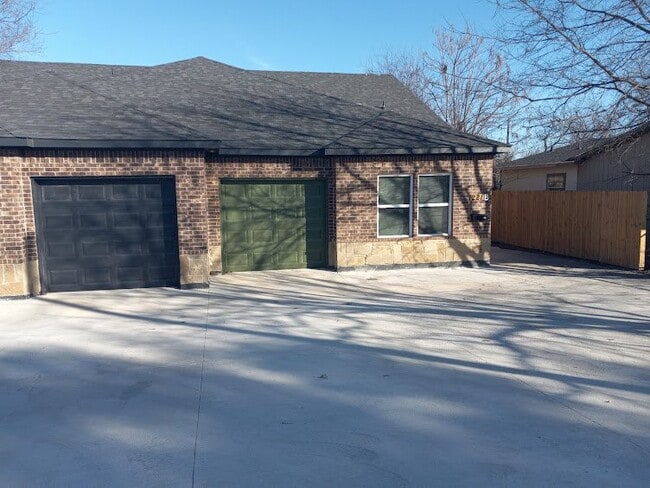 221 San Angelo Ave in Benbrook, TX - Building Photo - Building Photo