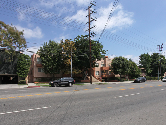 Fifty Sixty Kester Apartments in Sherman Oaks, CA - Building Photo - Building Photo