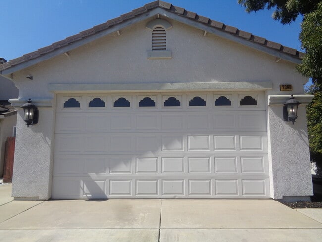 property at 2360 Kelsey Ct