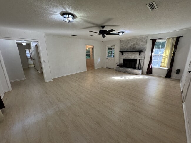 1217 Avondale Dr in Dothan, AL - Building Photo - Building Photo