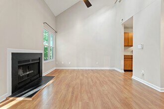 6001 Winterpointe Ln in Raleigh, NC - Building Photo - Building Photo