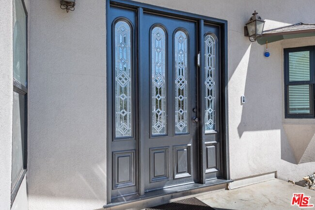 22845 Dolorosa St in Los Angeles, CA - Building Photo - Building Photo