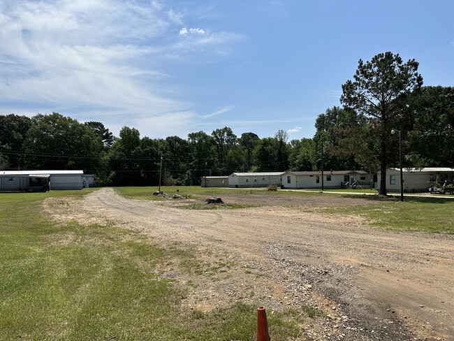 Country Lane Mobile Home Park in Texarkana, TX - Building Photo - Building Photo