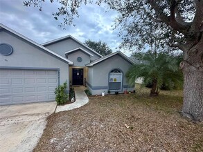 1071 Bluegrass Dr in Groveland, FL - Building Photo - Building Photo