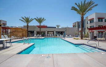 Vista Ridge Apartments in Phoenix, AZ - Building Photo - Building Photo