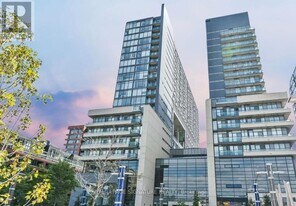 36 Lisgar St in Toronto, ON - Building Photo