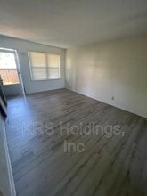 1367 W Ocean View Ave in Norfolk, VA - Building Photo - Building Photo