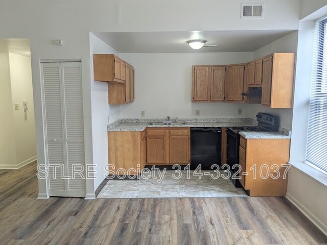 property at 2707 Russell Blvd