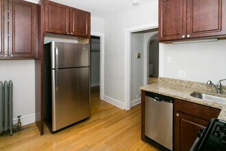 2105 W Ainslie St in Chicago, IL - Building Photo - Building Photo