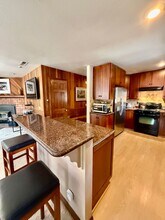 406 Monterey Pl in Mammoth Lakes, CA - Building Photo - Building Photo