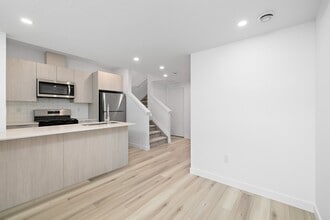 8664-8677 77 St NW in Edmonton, AB - Building Photo - Building Photo