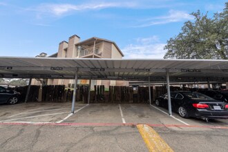 6050 Melody Ln-Unit -341 in Dallas, TX - Building Photo - Building Photo