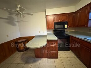 1857-1859-1859 Cromwell Dr in Akron, OH - Building Photo - Building Photo