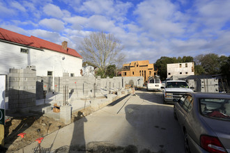 Sanctuary Court in Charleston, SC - Building Photo - Building Photo