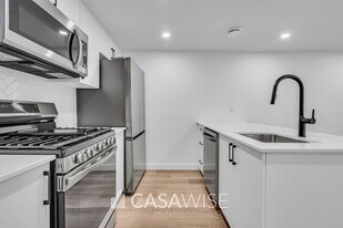 15414-15496 96 Ave NW in Edmonton, AB - Building Photo