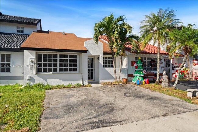 1114 SE 13th Terrace in Homestead, FL - Building Photo - Building Photo