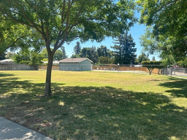 property at 668 Knollwood Dr