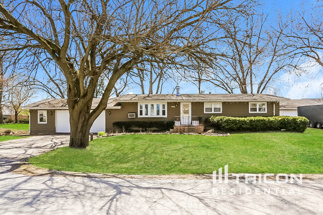property at 34W527 Colley Dr