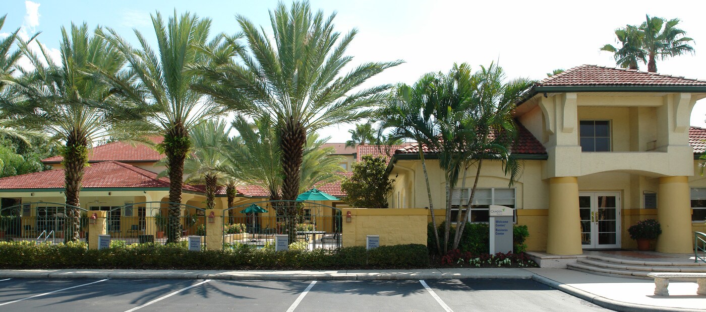 Camden Preserve in Tampa, FL - Building Photo
