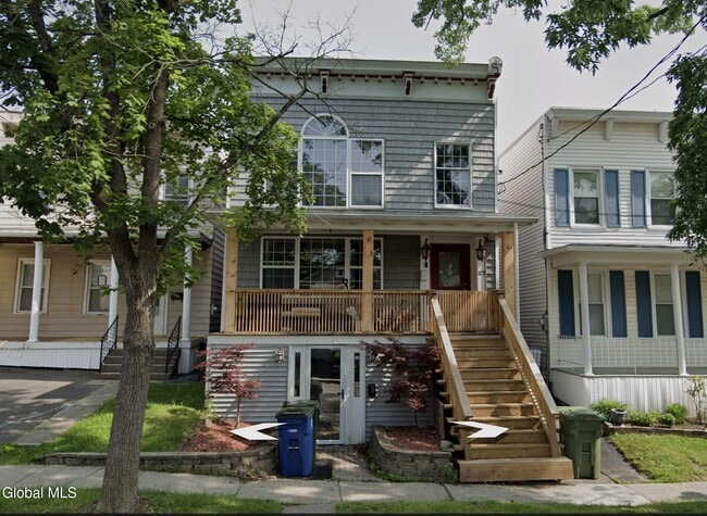 27 McElwain Ave, Unit 1