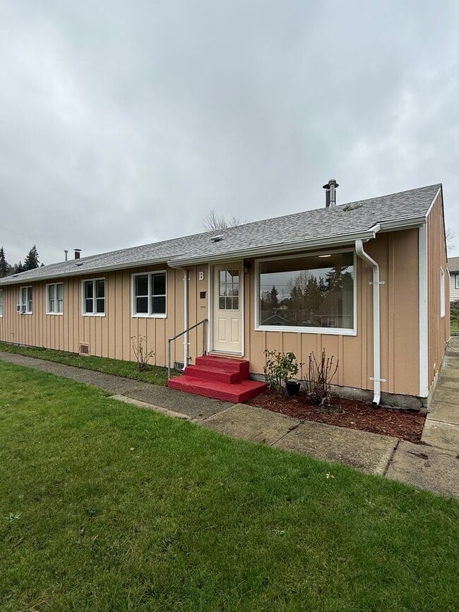 2732 Callahan Dr in Bremerton, WA - Building Photo - Building Photo