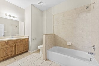 45514 Revere Dr in Shelby Township, MI - Building Photo - Building Photo