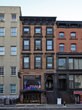 240 W 14th St in New York, NY - Building Photo - Building Photo