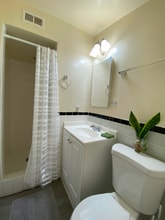 11999 S Della Ln, Unit Main in Garden Grove, CA - Building Photo - Building Photo