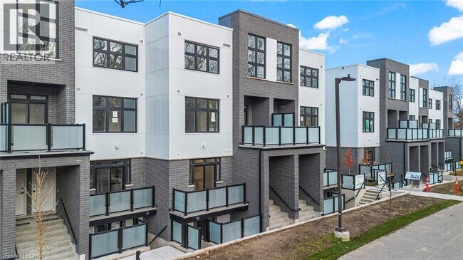 31 Mill St in Kitchener, ON - Building Photo - Building Photo