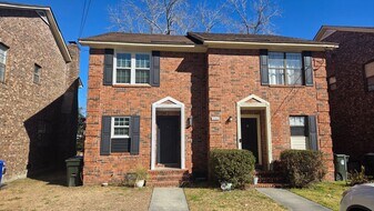 1688 Pearlott St in Charleston, SC - Building Photo