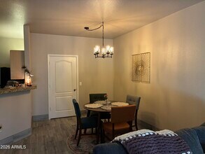 1411 E Orangewood Ave in Phoenix, AZ - Building Photo - Building Photo