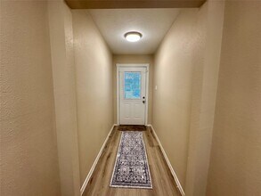 7646 Western Oak Ln in Houston, TX - Building Photo - Building Photo