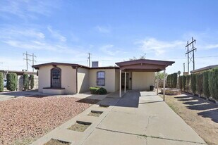 5440 Viceroy Dr in El Paso, TX - Building Photo
