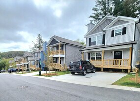 Hampton Estates Townhomes in Boone, NC - Building Photo