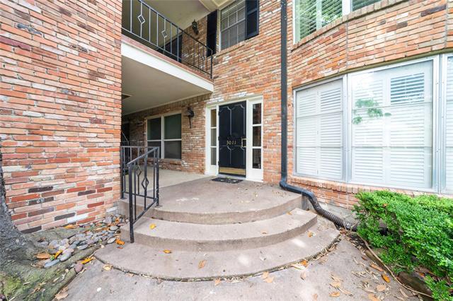property at 3011 Mahanna Springs Dr