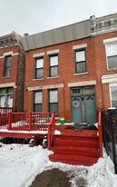 2437 W Lexington St in Chicago, IL - Building Photo